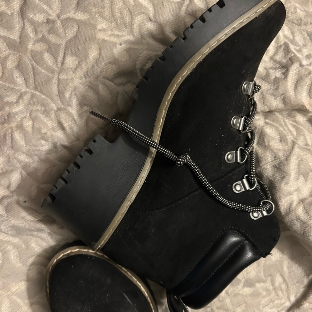 Kohl's Black Sneakers